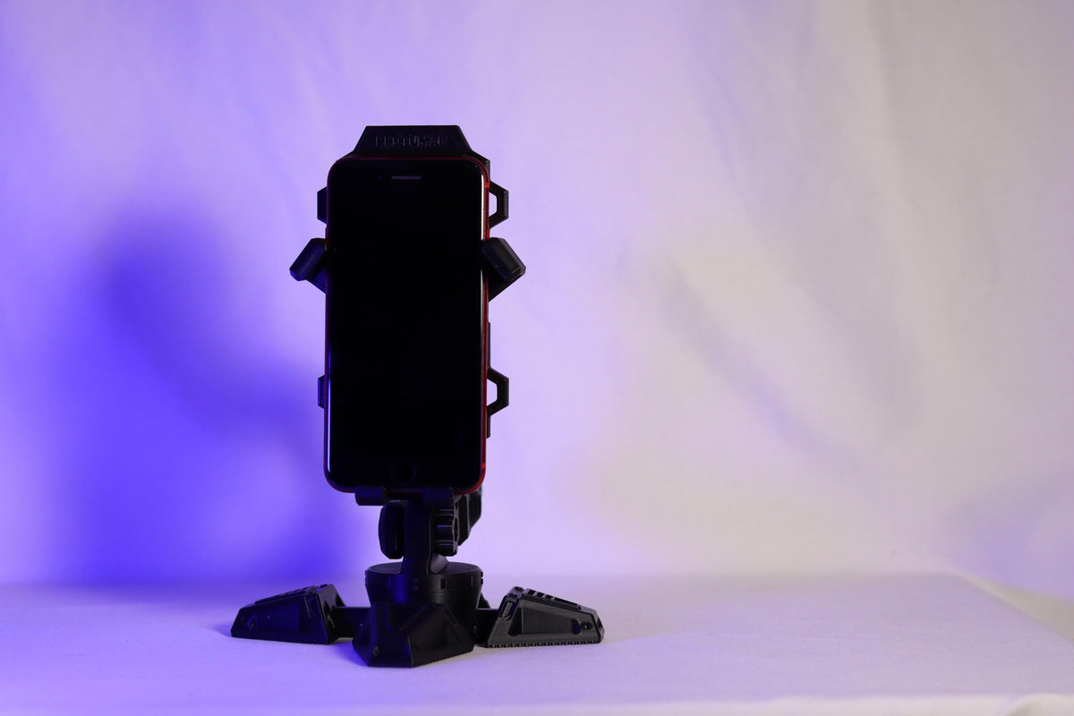 RoboArm Phone Holder: Futuristic 3D Printed Desk Accessory