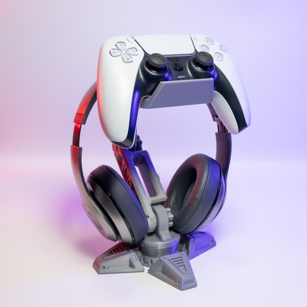 RoboArm Gaming Controller Holder Futuristic Desk Accessory Unique Gamer Gift Functional Controller Stand Perfect for Organizing Gaming Setup