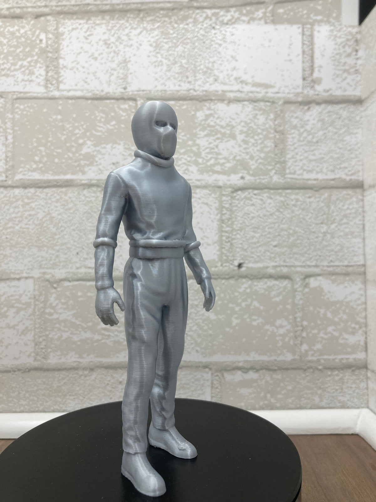 Klaatu from The Day the Earth Stood Still Gort Sci-Fi Robot High Quality Figure Perfect Gift for Fans Klaatu Barada Nikto Collectible