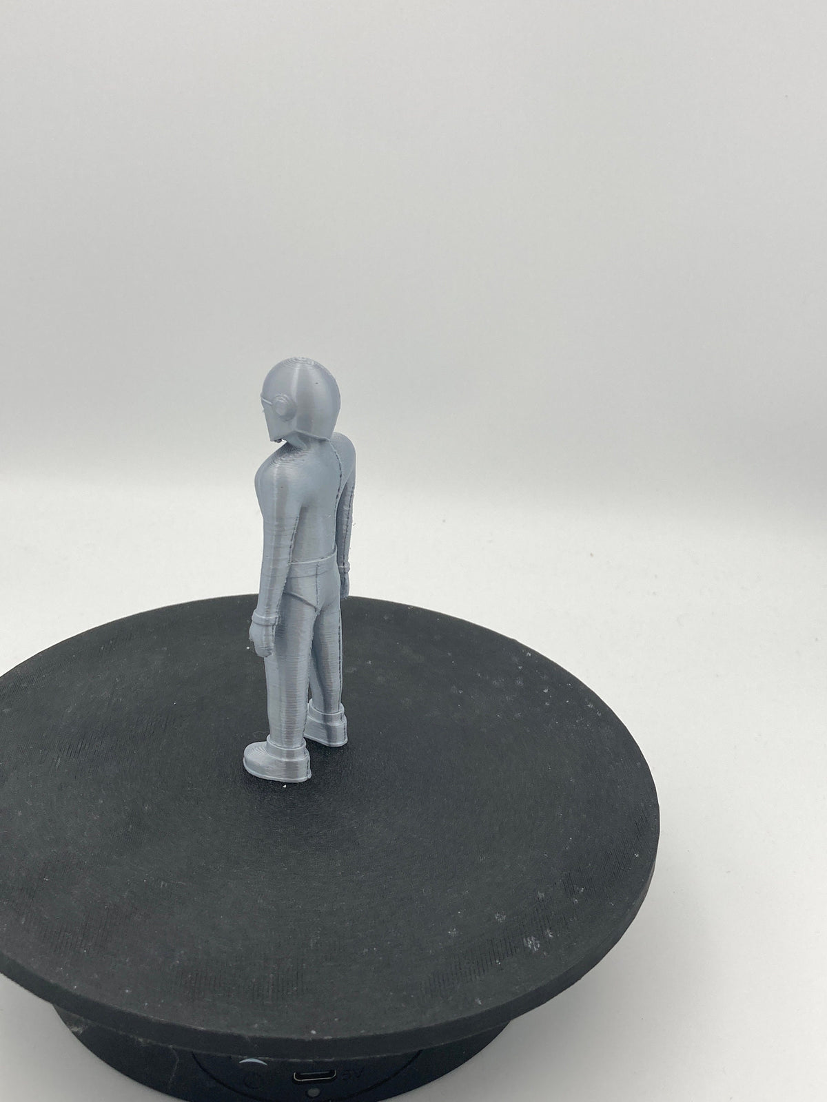 Gort The Robot The Day the Earth Stood Still Sci-Fi Figure Klaatu Barada Nikto Collectible 4 Inch Robot Toy