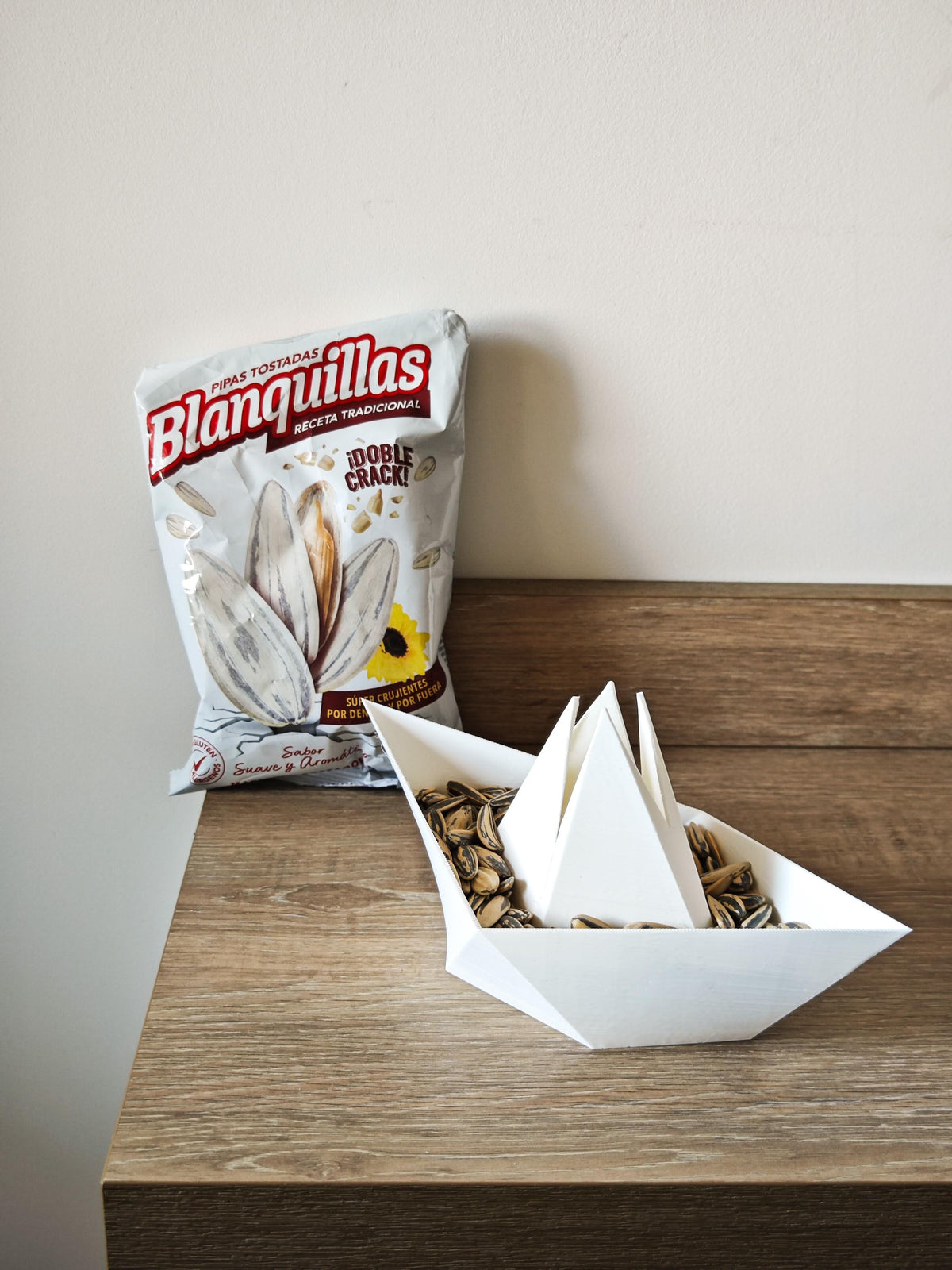 PipaShip Snack Bowl Two-in-One Boat Design for Shell Snacks