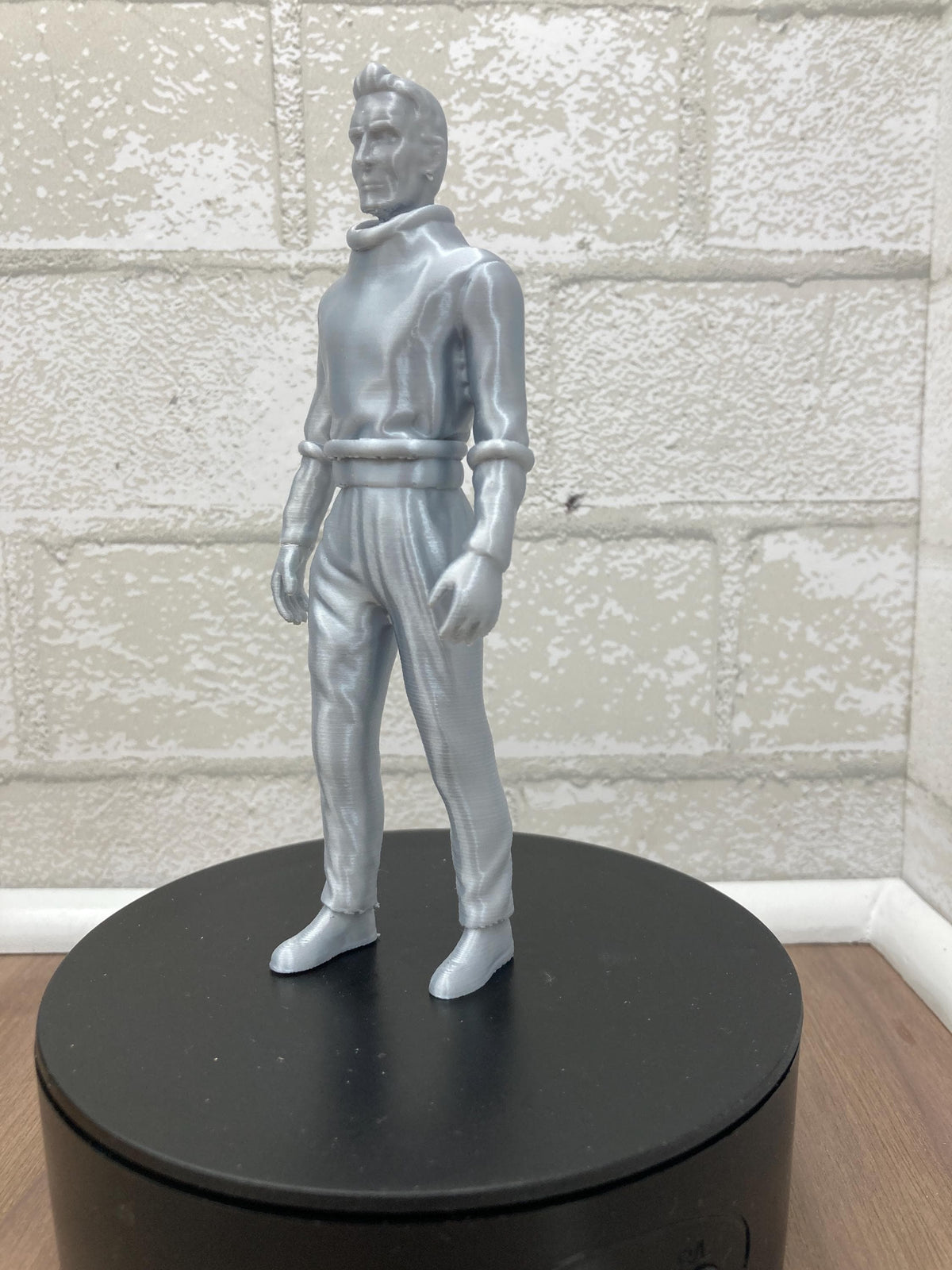 Klaatu from The Day the Earth Stood Still Gort Sci-Fi Robot High Quality Figure Perfect Gift for Fans Klaatu Barada Nikto Collectible