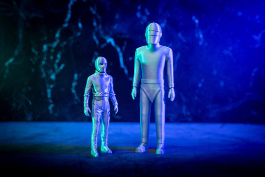 Klaatu and Gort Robot Figurine Vintage Collectible Sci-Fi Decor Classic Movie Memorabilia Unique Gift Idea for Fans