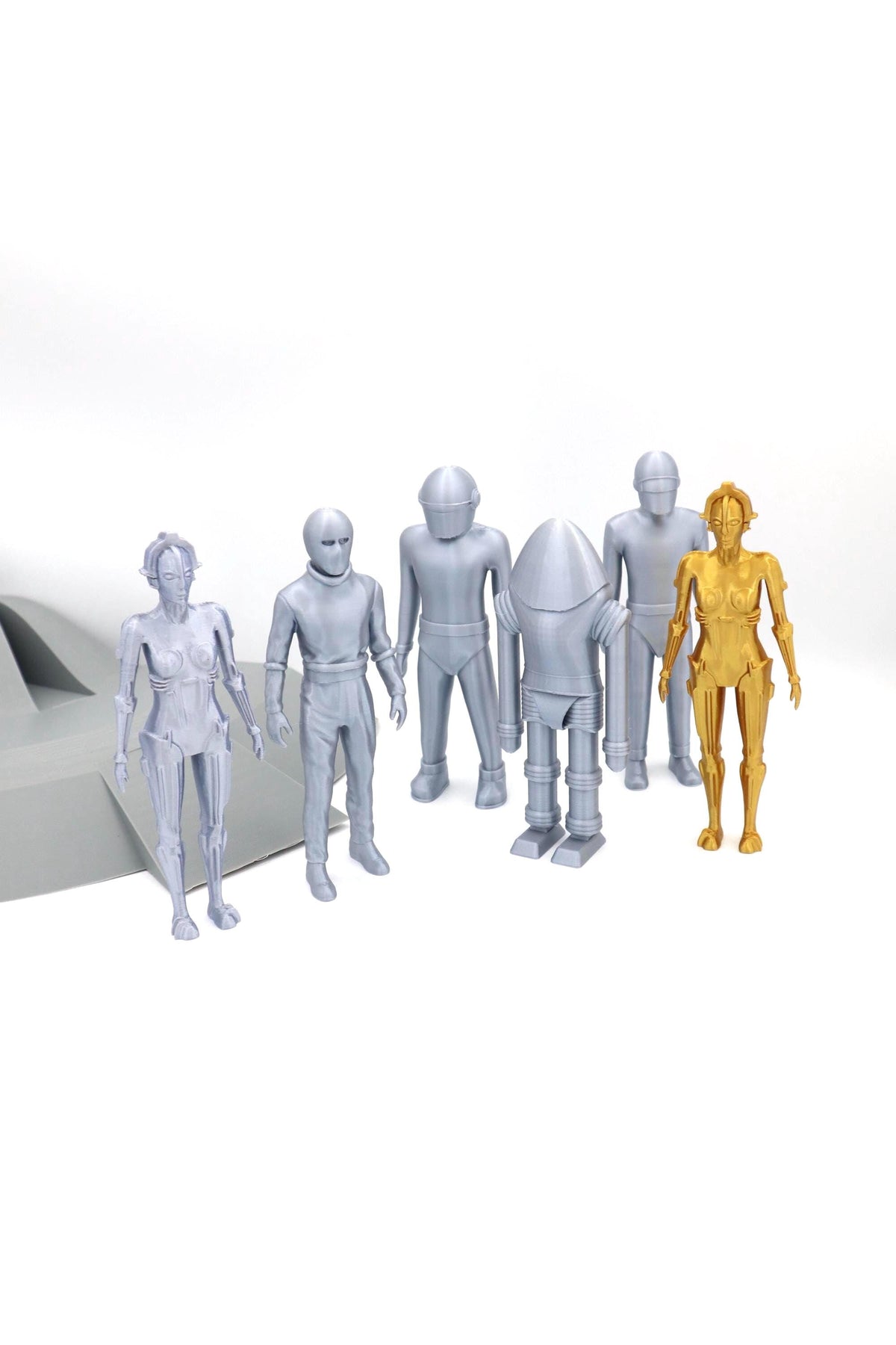 Gort Klaatu Sci-Fi Figure Pack Collectible Set Futuristic Characters Unique Sci-Fi Decor Perfect for Display Gaming and Sci-Fi Enthusiasts