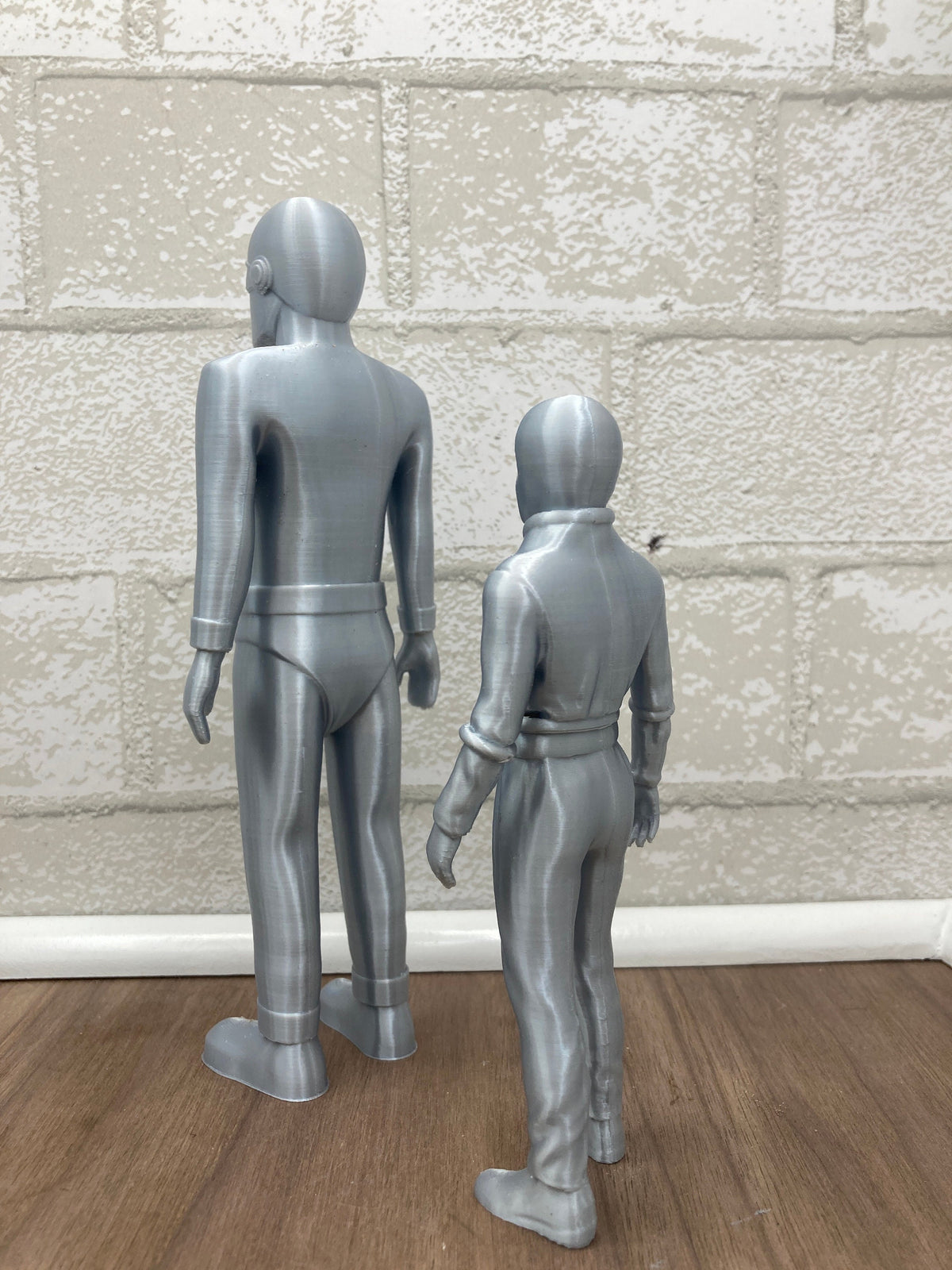 Klaatu and Gort Robot Detailed Decor The Day the Earth Stood Still Collectible Gort Klaatu Barada Nikto Robot Perfect Gift for Sci-Fi Fans
