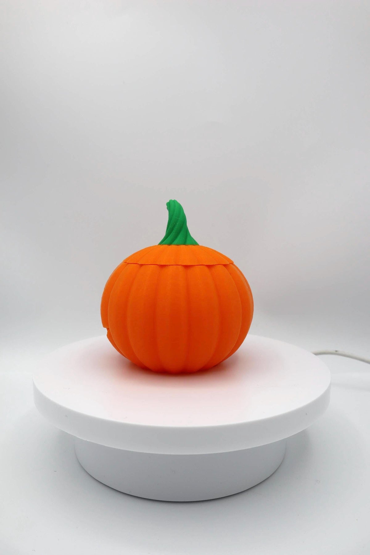 Jack-o’-Lantern Halloween Decor Pumpkin Themed Decoration Unique Fall Home Decor Perfect for Halloween Lovers Spooky Pumpkin Display Piece