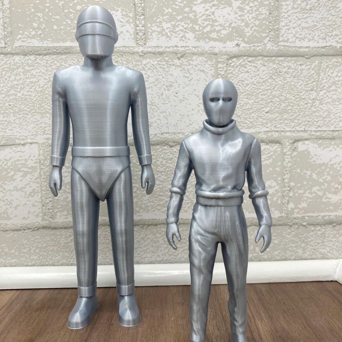 Klaatu and Gort Robot Detailed Decor The Day the Earth Stood Still Collectible Gort Klaatu Barada Nikto Robot Perfect Gift for Sci-Fi Fans