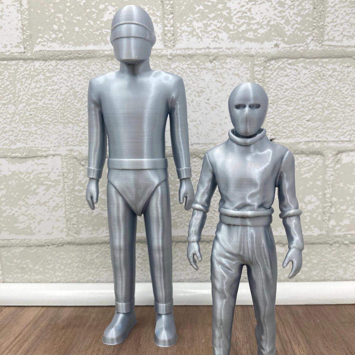 Klaatu and Gort Robot Detailed Decor The Day the Earth Stood Still Collectible Gort Klaatu Barada Nikto Robot Perfect Gift for Sci-Fi Fans