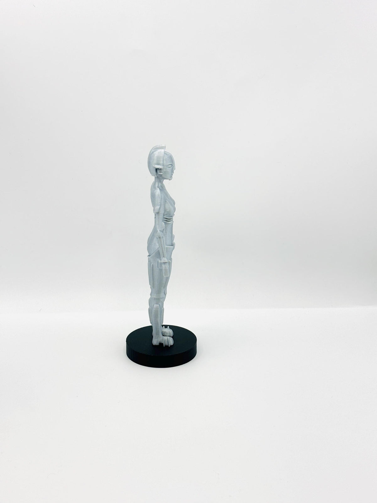 Maria The Robot with Base Metropolis 1927 Figure 150mm Sci-Fi Collectible Iconic Movie Memorabilia Maria Robot Perfect Gift for Sci-Fi Fans