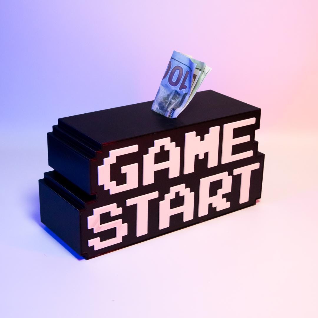Game Start Piggy Bank Retro Gaming-Themed Savings Bank Fun Desk Decor Perfect Gift for Gamers Unique Arcade Style Coin Bank