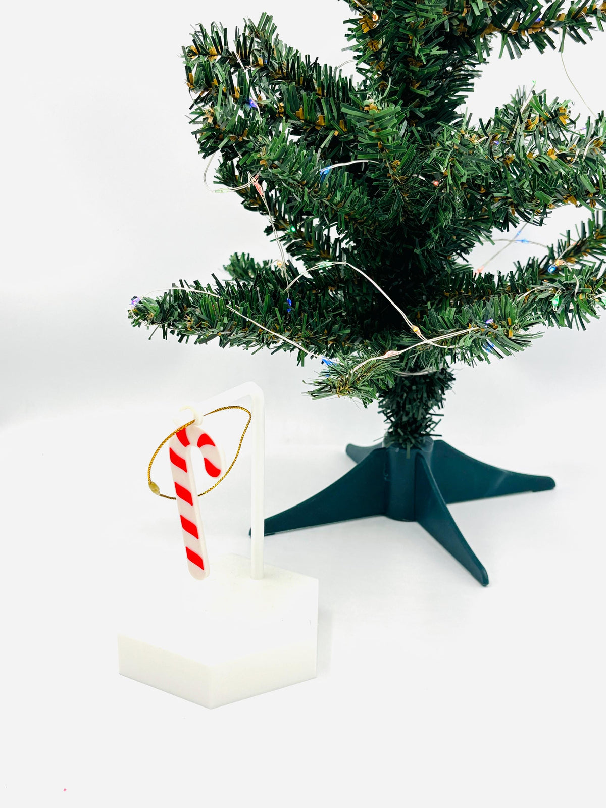 Candy Cane Christmas Ornament Classic Holiday Decor Festive Tree Decoration Perfect for Christmas Lovers Timeless Gift for Holiday Season