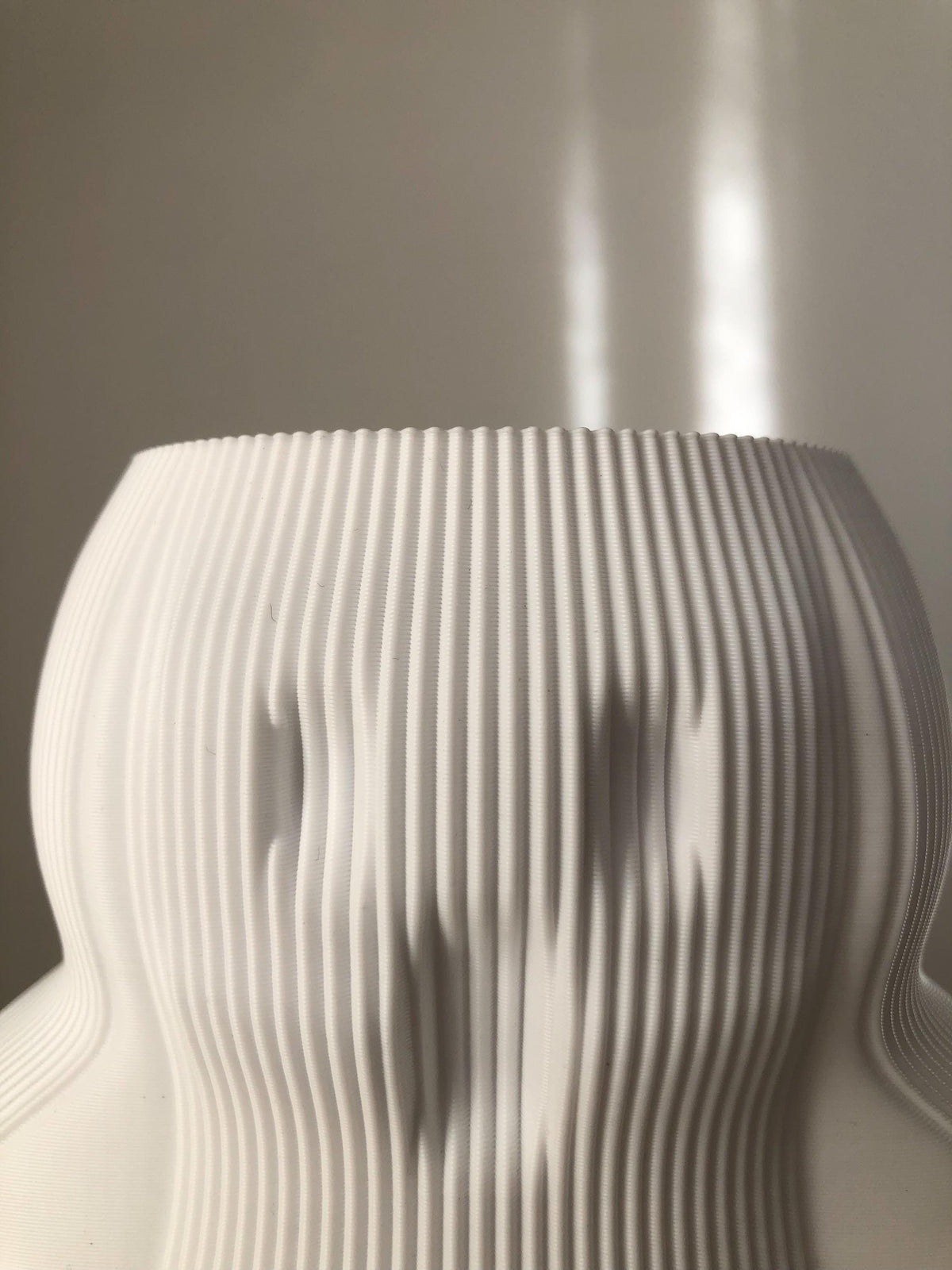 Boo Vase Spooky Halloween Decor Unique Ghost-Themed Flower Vase Stylish Home Accent Perfect for Seasonal or Year-Round Display